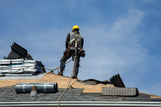 Professional Roofing technician working in Starbuck, WA